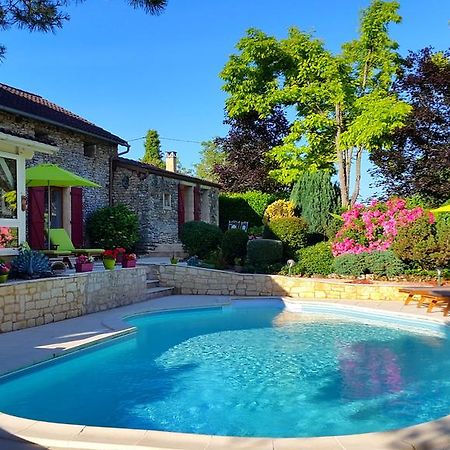 Отель Domaine De La Dame Blanche Сьорак-ан-Перигор Экстерьер фото